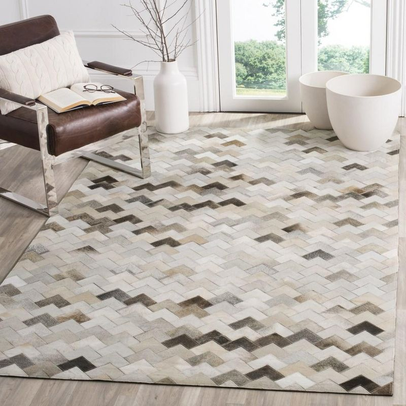Studio Leather STL183 Hand Woven Area Rug - Grey - 4'x6' - Safavieh.