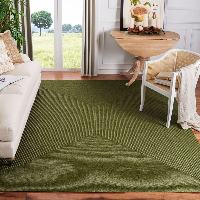 Braided BRD315 Hand Woven Area Rug - Green - 8'x10' - Safavieh.