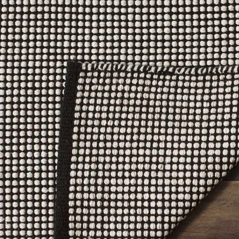 Montauk MTK345 Hand Woven Indoor Accent Rug - Ivory/Black - 3'x5' - Safavieh