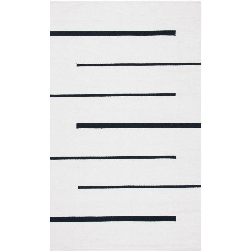 Montauk MTK311 Hand Woven Indoor Accent Rug - Ivory/Black - 2'3"x4' - Safavieh