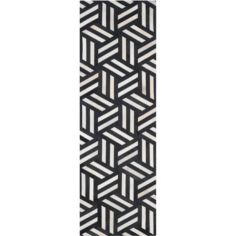 Studio Leather STL219 Hand Woven Indoor Runner Rug - Ivory/Black - 2'3"x11' - Safavieh