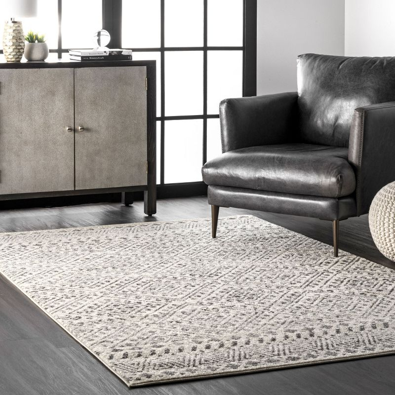 Nuloom Camila Geometric 7x9 Indoor Area Rug for Living Room Bedroom Dining Room Kitchen, Off White/Ivory