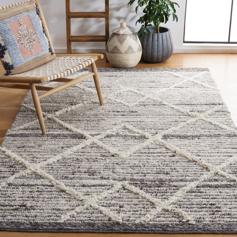 Casablanca CSB176 Hand Woven Area Rug - Grey/Ivory - 4'x6' - Safavieh.