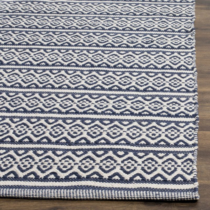Montauk MTK341 Hand Woven Indoor Area Rug - Ivory/Navy - 6'x6' - Safavieh.