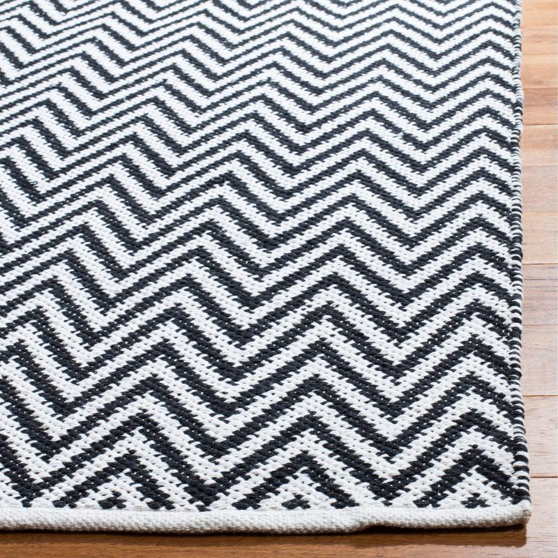 Montauk MTK812 Hand Woven Area Rug - Black/Ivory - 3'x5' - Safavieh.