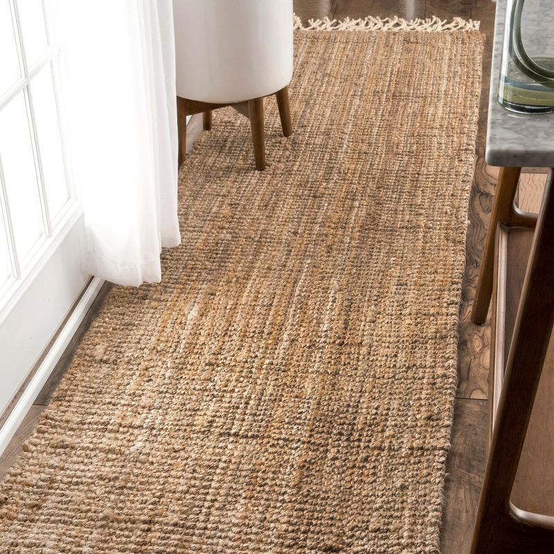 nuLOOM Raleigh Farmhouse Jute Tasseled Area Rug, Runner 2' 6" x 6', Natural
