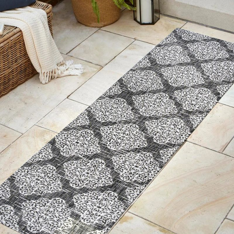 2'x10' Tuscany Ornate Medallions Indoor/Outdoor Runner Rug, Black/Ivory - JONATHAN Y