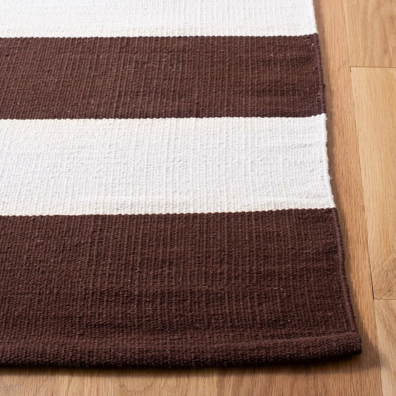 Montauk MTK712 Hand Woven Indoor Accent Rug - Chocolate/Ivory - 3'x5' - Safavieh
