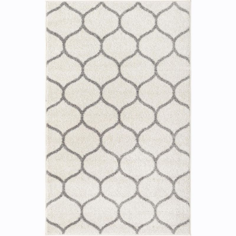 Unique Loom 3' 3 x 5' 3 Trellis Frieze Rounded Ivory Area Rug