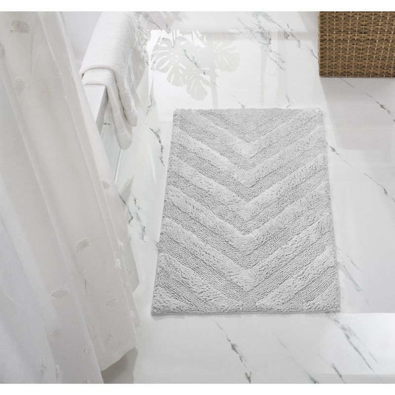 Better Trends Hugo 100% Cotton Tufted Non-Slip Backing Bath Rug 24" x 40" Rectangle - White