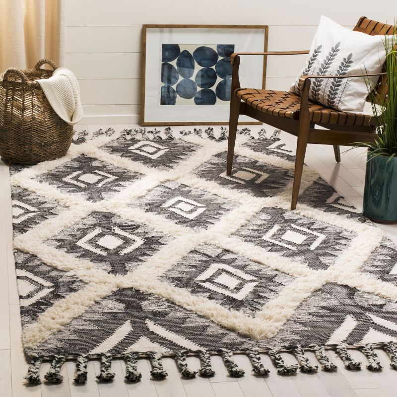 Kenya KNY910 Hand Knotted Accent Rug - Black/Ivory - 3'x5' - Safavieh