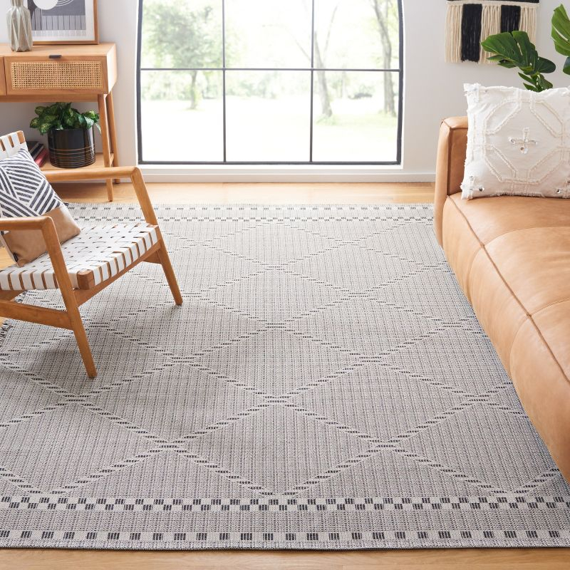 Augustine AGT508 Machine Made Indoor Area Rug - Ivory/Black - 8'x10' - Safavieh