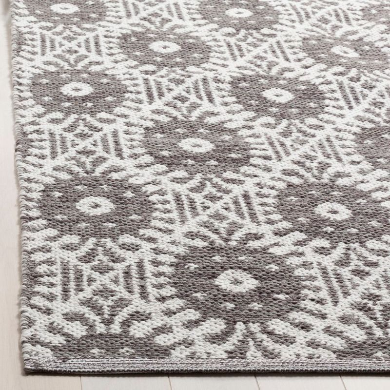 Montauk MTK612 Hand Woven Indoor Accent Rug - Charcoal/Ivory - 3'x5' - Safavieh