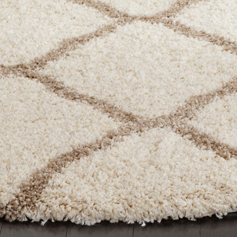 Hudson Shag SGH283 Power Loomed Area Rug - Ivory/Beige - 7' round - Safavieh.