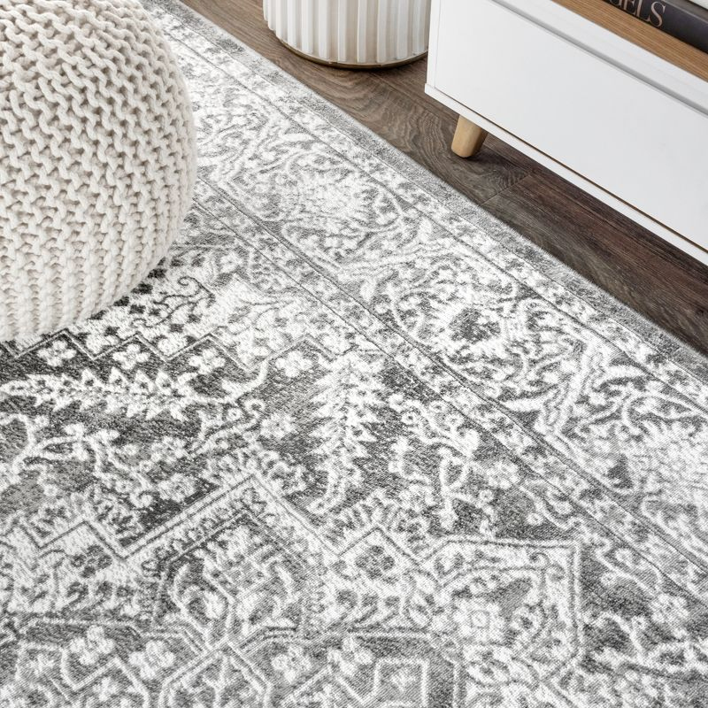 6'x6' Modern Persian Vintage Medallion Area Rug, Light Grey - JONATHAN Y