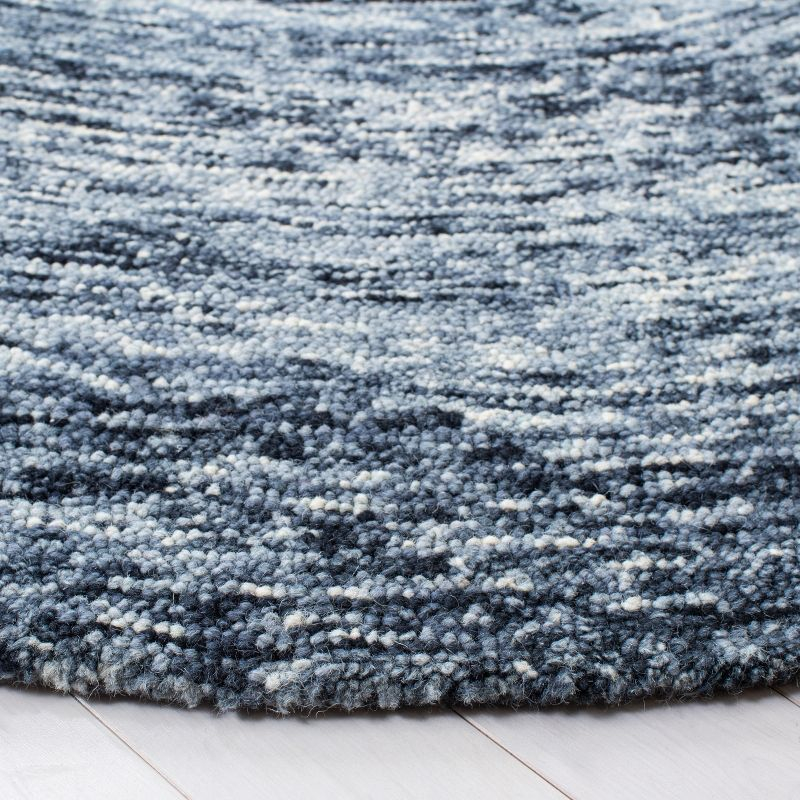 Ikat IKT633 Hand Tufted Accent Rug - Grey - 3'x5' - Safavieh