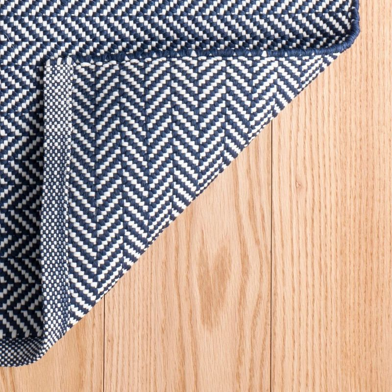 Annie Selke - Dash & Albert Herringbone Navy/Ivory Handwoven Indoor/Outdoor Rug, 5x8, Navy/Ivory