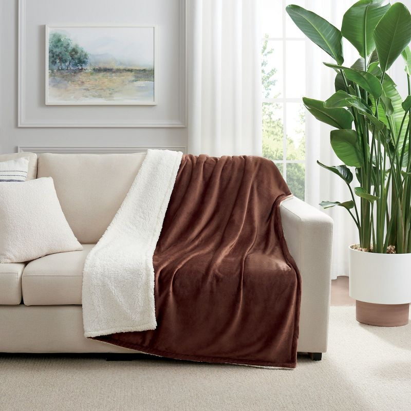 Host & Home Plush to Faux Shearling Blanket (King) Chocolate