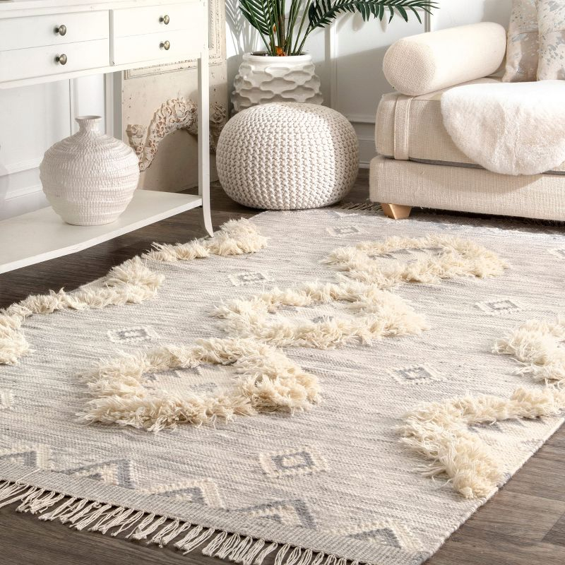 Nuloom Savannah Geometric 5x8 Wool Indoor Area Rug for Living Room Bedroom Dining Room Kitchen, Light Grey/Ivory