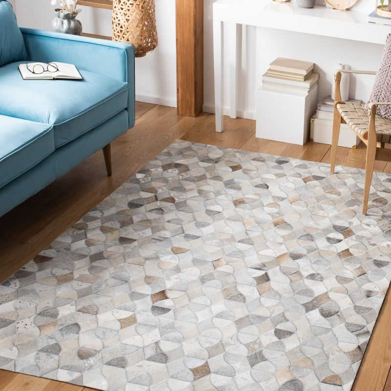 Studio Leather STL231 Hand Woven Indoor Accent Rug - Ivory/Grey - 3'x5' - Safavieh