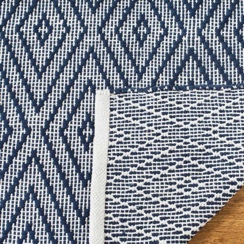 Montauk MTK811 Hand Woven Runner Rug - Navy/Ivory - 2'3"x7' - Safavieh.