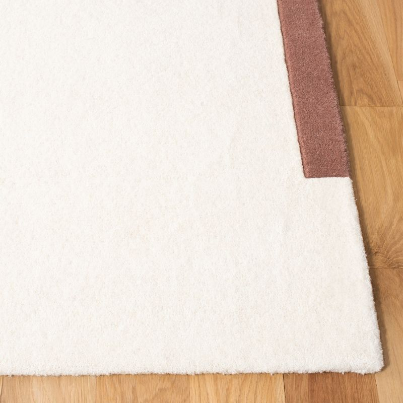 Fifth Avenue FTV110 Hand Tufted Runner Rug - Ivory/Black - 2'3"x10' - Safavieh.