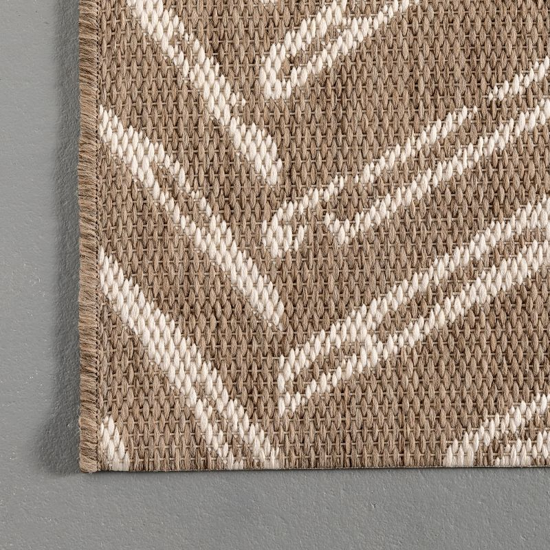 Nuloom Macklin Herringbone 5x8 Indoor/Outdoor Area Rug for Living Room Patio Deck Front Porch Kitchen, Brown/Ivory