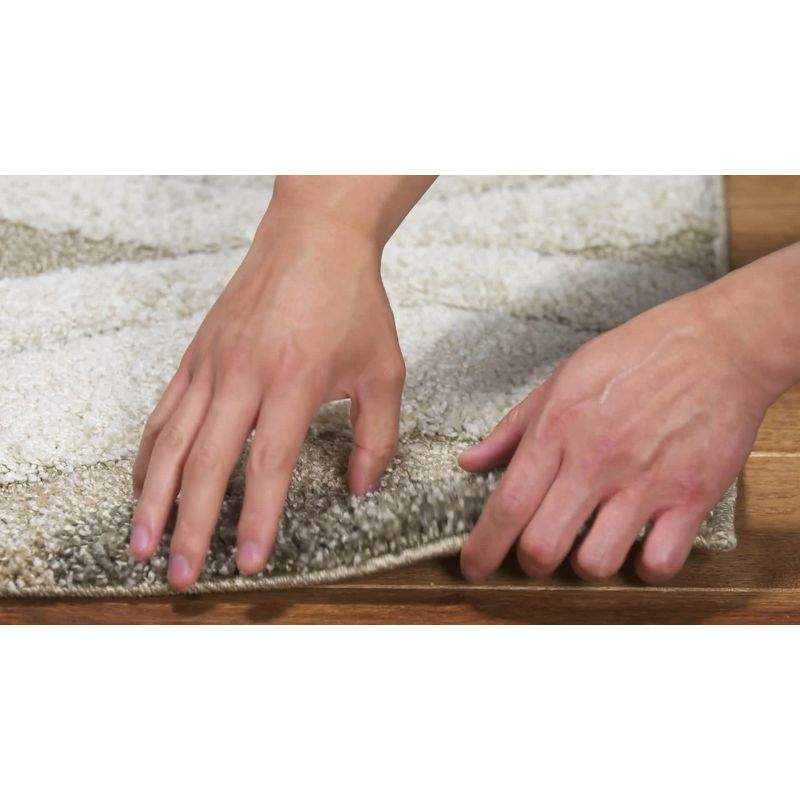 Florida Shag SG461 Power Loomed Indoor Accent Rug - Cream/Light Blue - 4'x6' - Safavieh