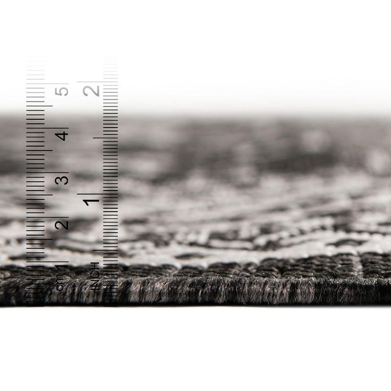 Unique Loom 7' 10 x 7' 10 Square Indoor/Outdoor Aztec Charcoal Gray Area Rug