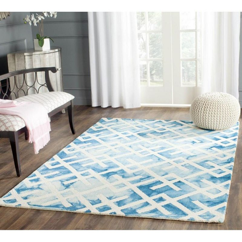 Dip Dye DDY677 Hand Tufted Indoor Area Rug - Blue/Ivory - 4'x6' - Safavieh