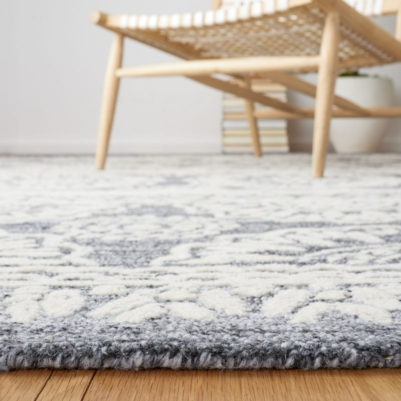 Metro MET910 Hand Tufted Area Rug - Gray/Ivory - 3'x5' - Safavieh.