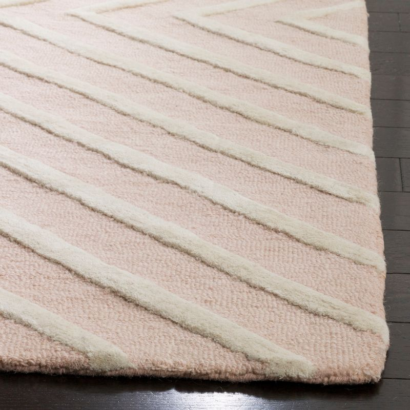 Safavieh Kids Pattern SFK920 Hand Tufted Indoor Runner Rug - Pink/Ivory - 2'6"x8' - Safavieh