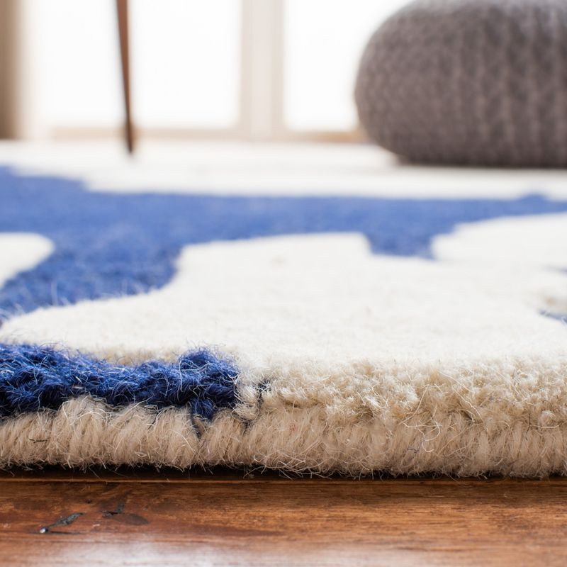 Cambridge CAM782 Hand Tufted Area Rug  - Safavieh