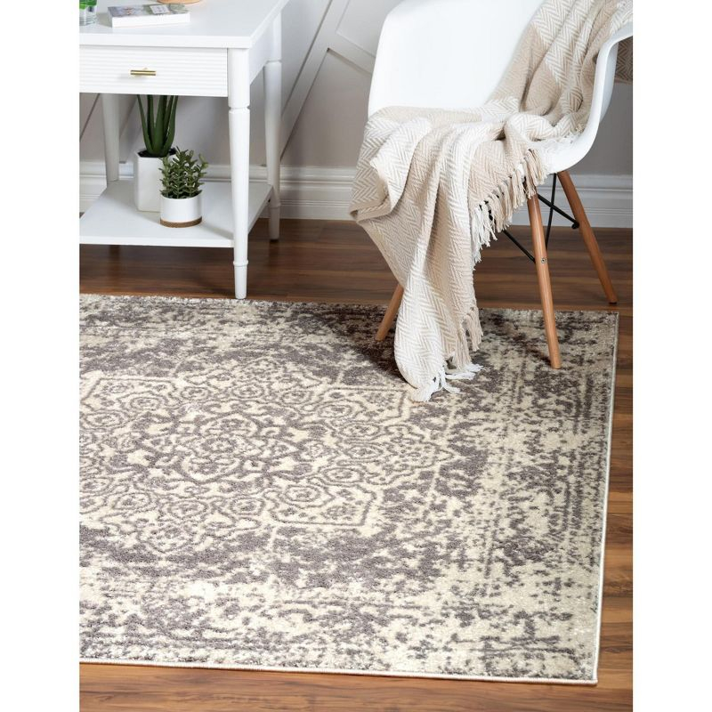 Unique Loom 5' 3 x 5' 3 Square White Richmond Medallion Area Rug