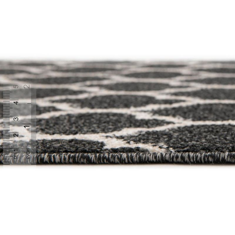 Unique Loom Trellis Collection Area Rug - Philadelphia (6' 1" x 9' Rectangle Black/Beige)