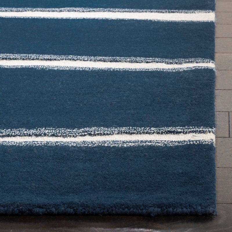Martha Stewart Chalk Stripe - MSR3617 - Indoor Hand Tufted Area Rugs - Wrought Iron/Navy - 3'x5'
