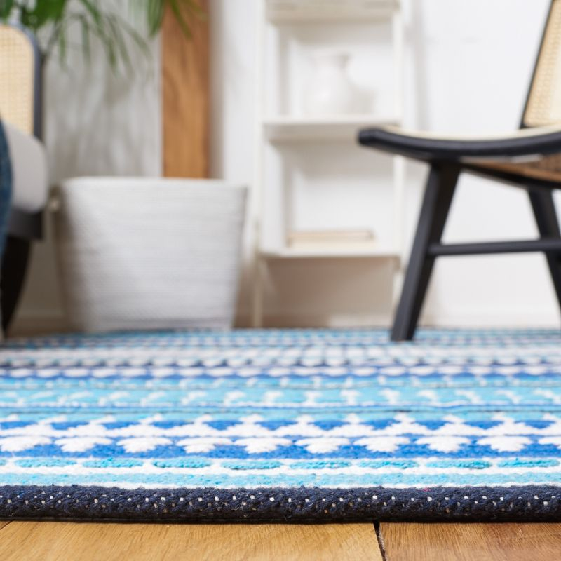 Montauk MTK451 Hand Woven Area Rug - Blue/Ivory - 4'x6' - Safavieh.