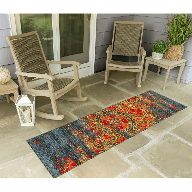 Liora Manne Marina Suzanie Indoor/Outdoor Area Rug Blue 1'11" x 7'6"