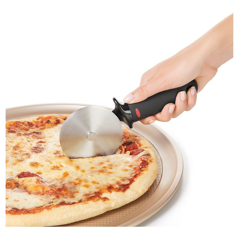 OXO Softworks Pizza Wheel: Stainless Steel Pizza Slicer & Roller, Dishwasher-Safe, Black Handle