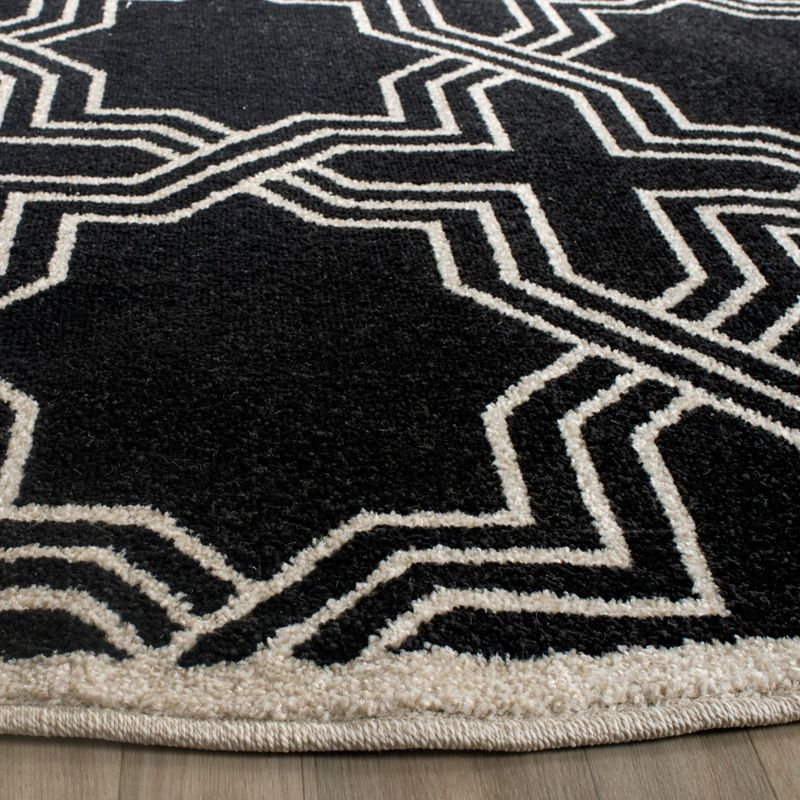 Amherst AMT413 Power Loomed Area Rug - Anthracite/Ivory - 7' round - Safavieh.