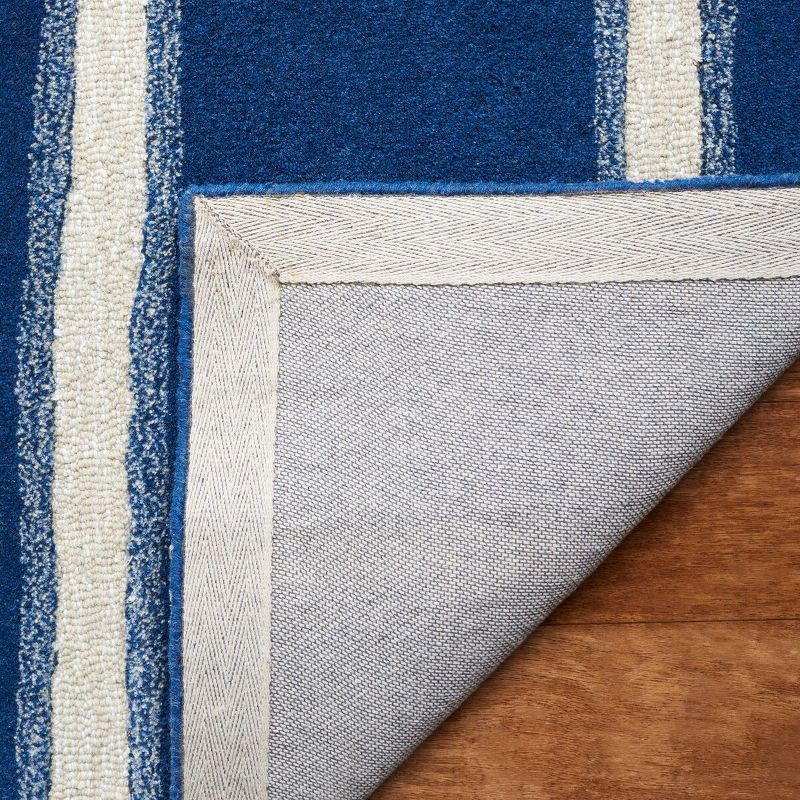 Martha Stewart Chalk Stripe - MSR3617 - Indoor Hand Tufted Runners - Wrought Iron/Navy - 2'6"x10'