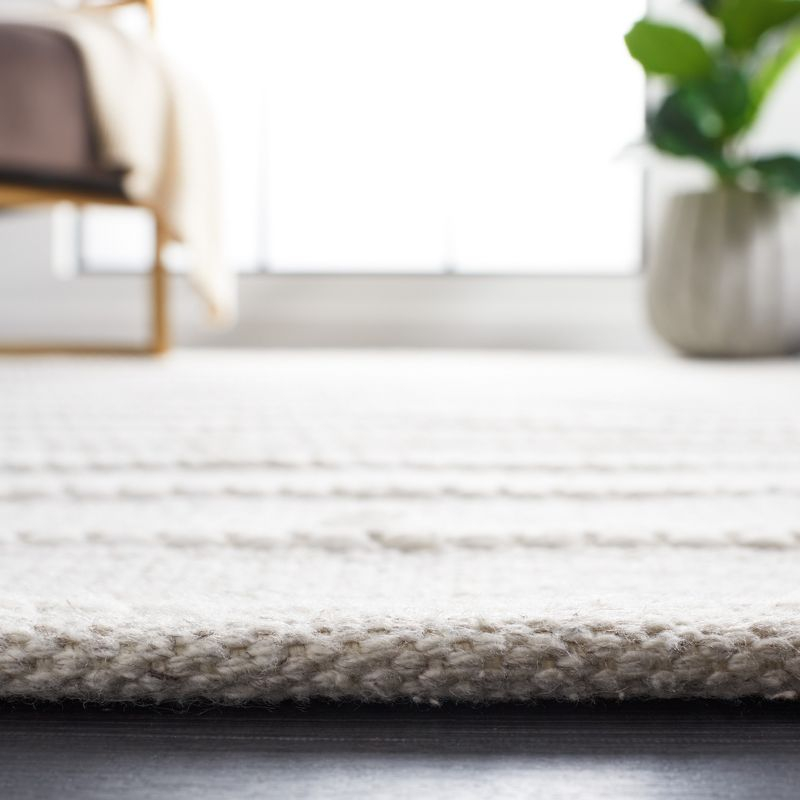 Kilim KLM450 Hand Woven Area Rug - Light Gray/Ivory - 3'x5' - Safavieh.