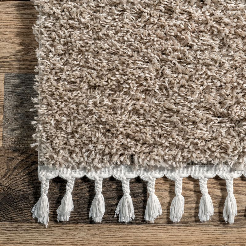 Nuloom Neva Solid 2x6 Runner Shag Indoor Area Rug for Living Room Bedroom Dining Room Nursery Entryway Hallway, Beige/Ivory