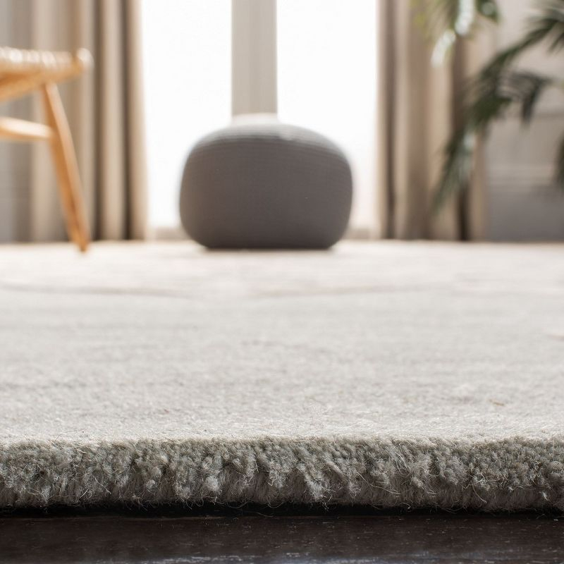 Bella BEL136 Hand Tufted Accent Rug Grey / Ivory 2'-6" X 4' - Safavieh.