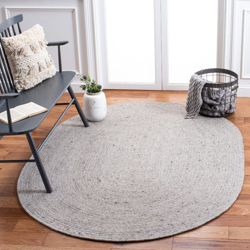 Braided BRD901 Hand Woven Indoor Area Rug - Light Grey - 8'x10' Oval - Safavieh