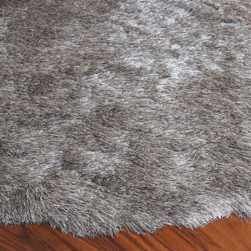 Shag SG511 Hand Tufted Area Rug - Silver - 5' round - Safavieh.
