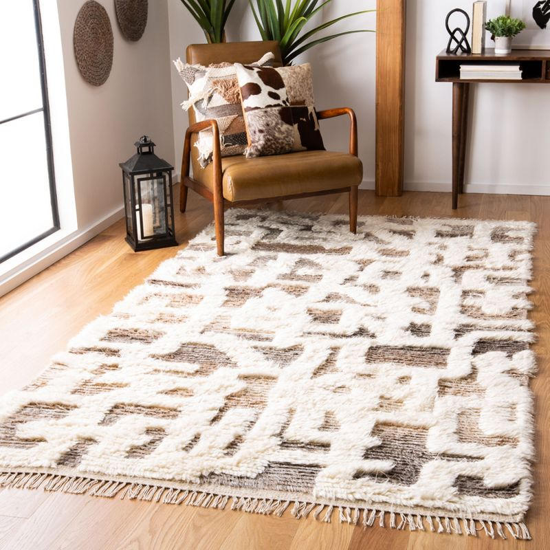 Manhattan MAN458 Hand Knotted Wool-Viscose Blend Area Rug - Ivory/Grey- 8' X 10' - Safavieh.