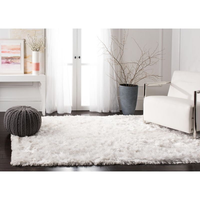 Ocean Shag OCG101 Hand Tufted Indoor Accent Rug - 4'x6' - Ivory - Safavieh