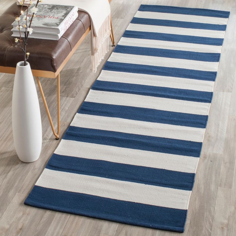 Montauk MTK712 Hand Woven Indoor Runner Rug - Navy/Ivory - 2'3"x11'7" - Safavieh