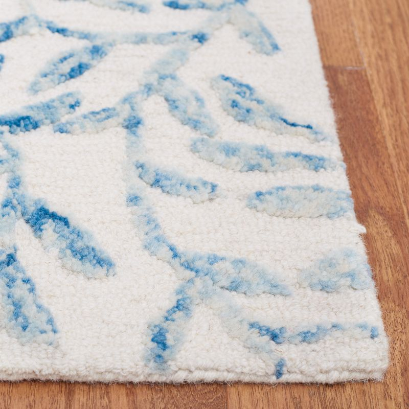Jardin JAR734 Hand Tufted Area Rug - Ivory/Blue - 4'x6' - Safavieh.